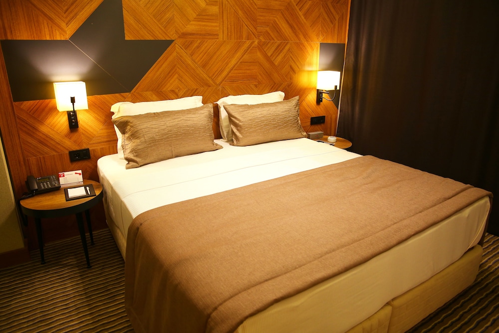 Ramada by Wyndham Mersin - Image 46