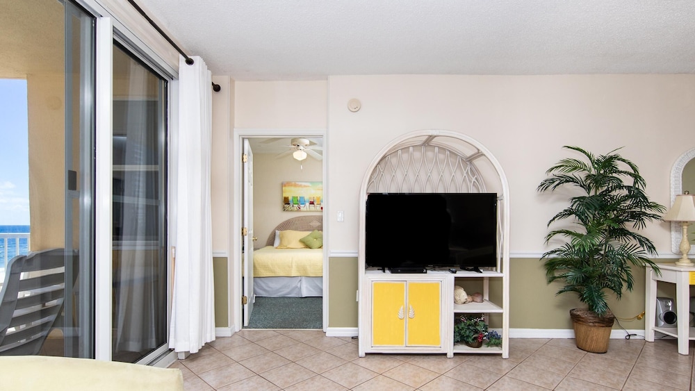 Emerald Key by Southern Vacation Rentals