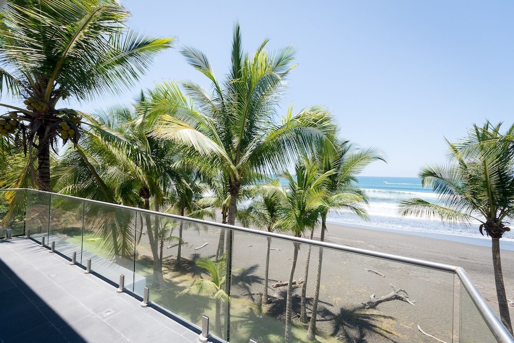 Beachfront Casa Buena Onda - Hermosa Palms 5
