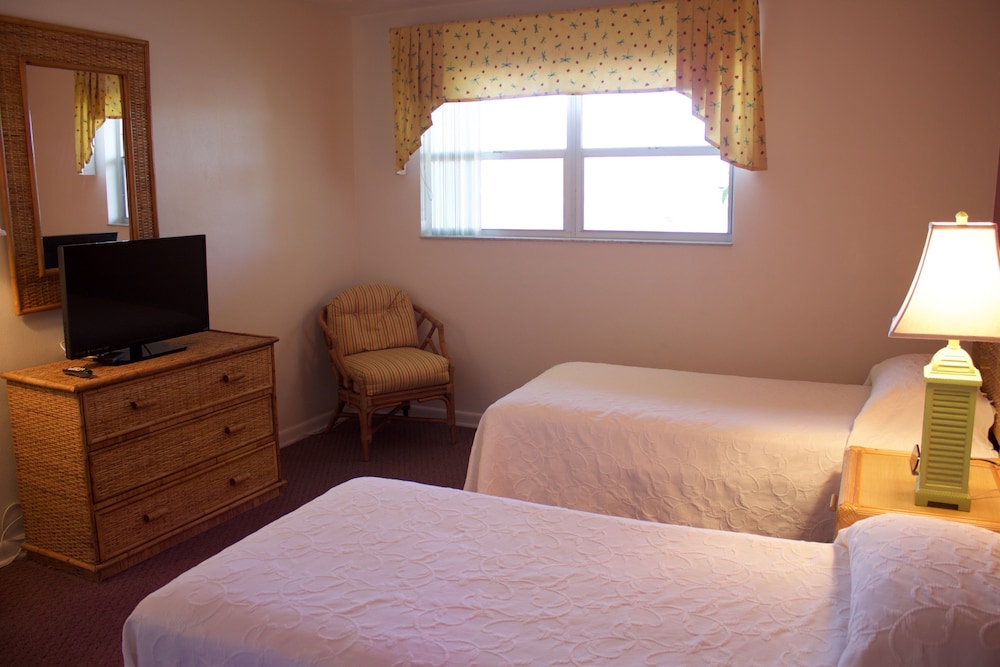 Palm Beach Waterfront Suites