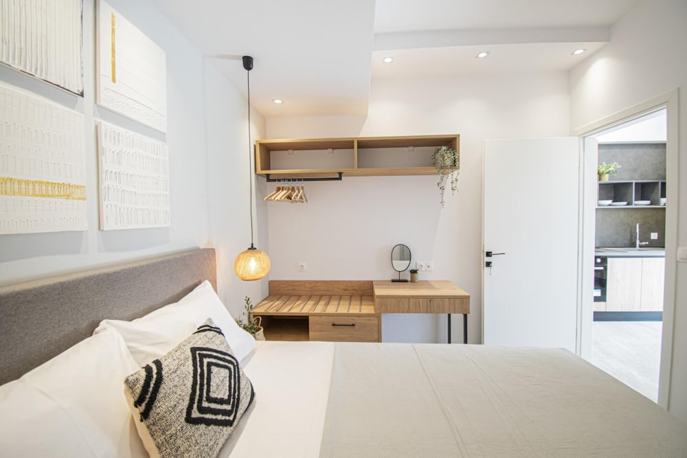 Coel Luxury Suites S1 by Travel Pro Services photo 4