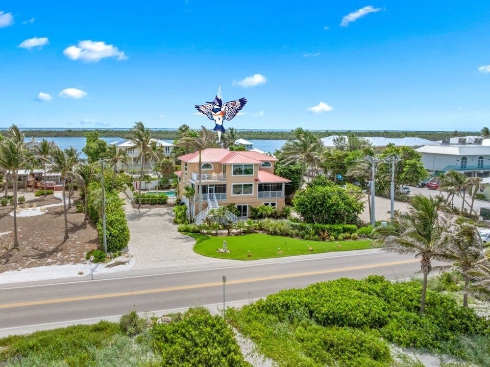 Paradise Found 4 Bedroom Home