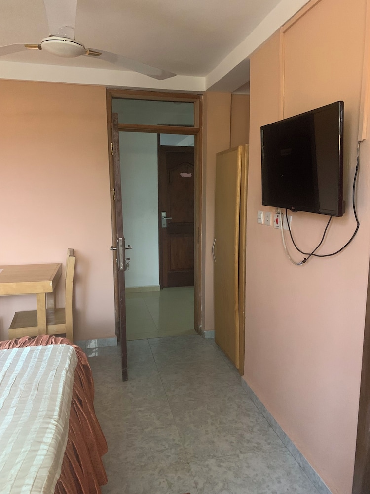 HighLander Guest House