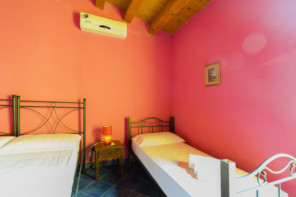 LE Magnolie in Castellammare del Golfo
