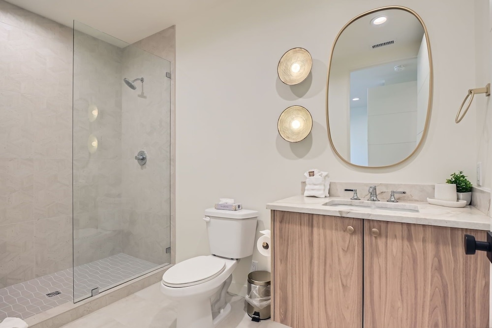 Park City Perfection On Lowell! 1063 4 Bedroom Home