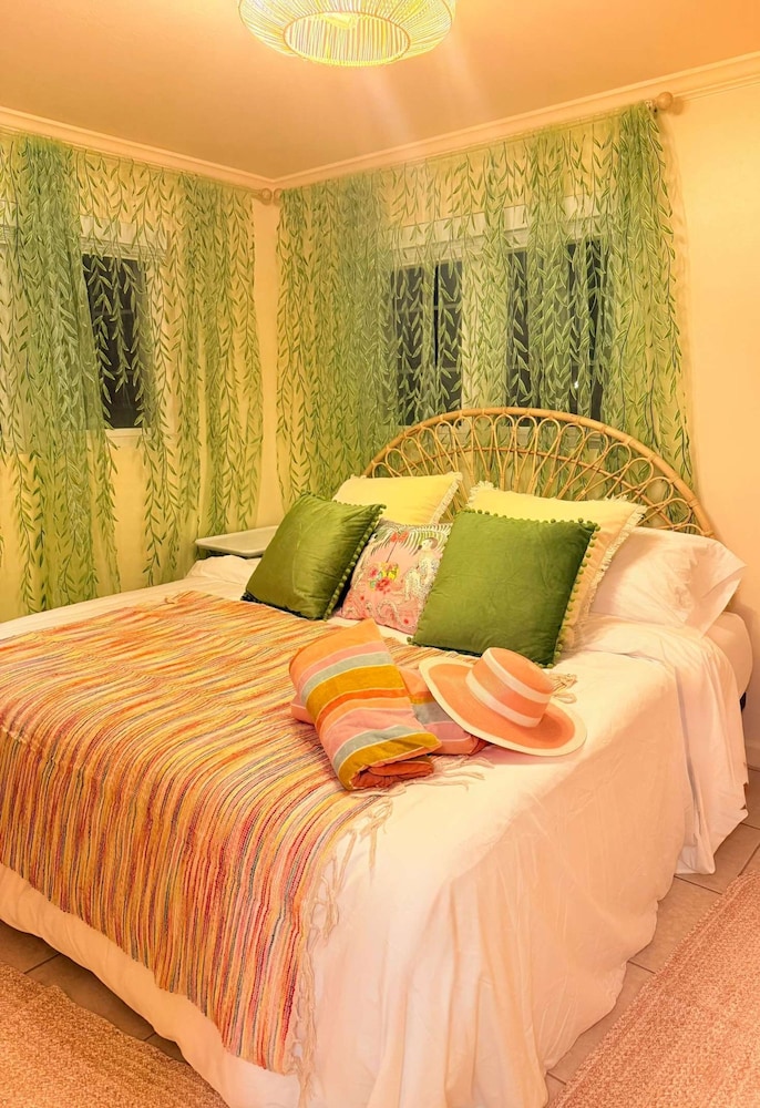 Brand New Coral Reef Suite Located in Paradise Island Estate