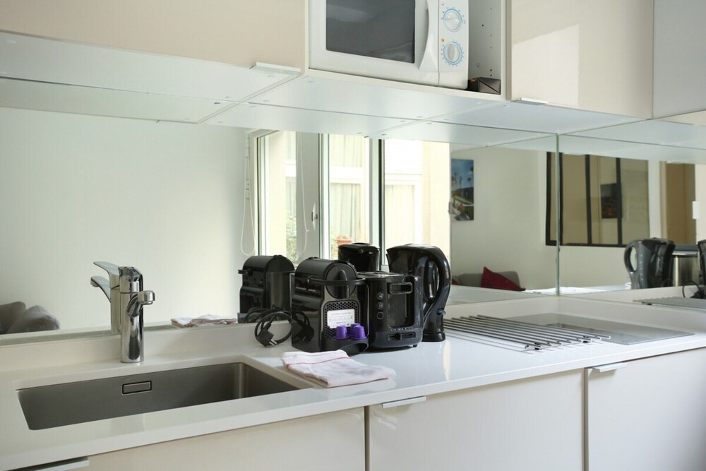 Cozy and New Flat Le Marais/ Place des Vosges