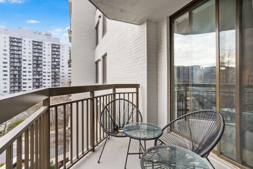 Well Appointed Apartments W Full Comfort