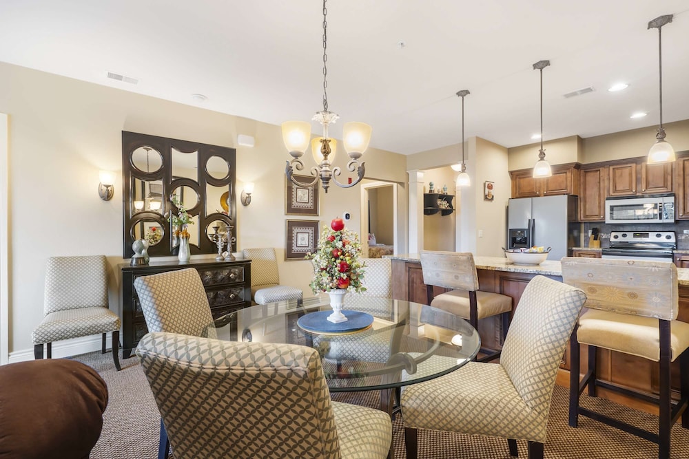 Branson Hills Getaway Sleeps 6