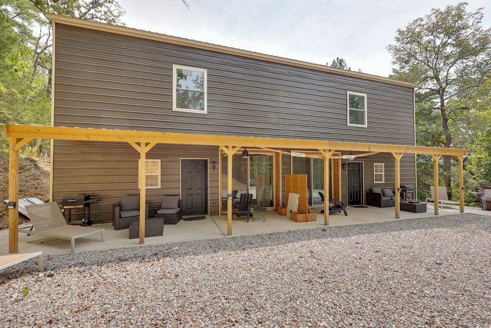 Walk to Lake Ouachita: Peaceful Duplex w/ Patio!