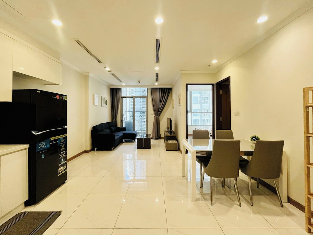 The Aquamarine Landmark Suites - Poolside Access at L4B