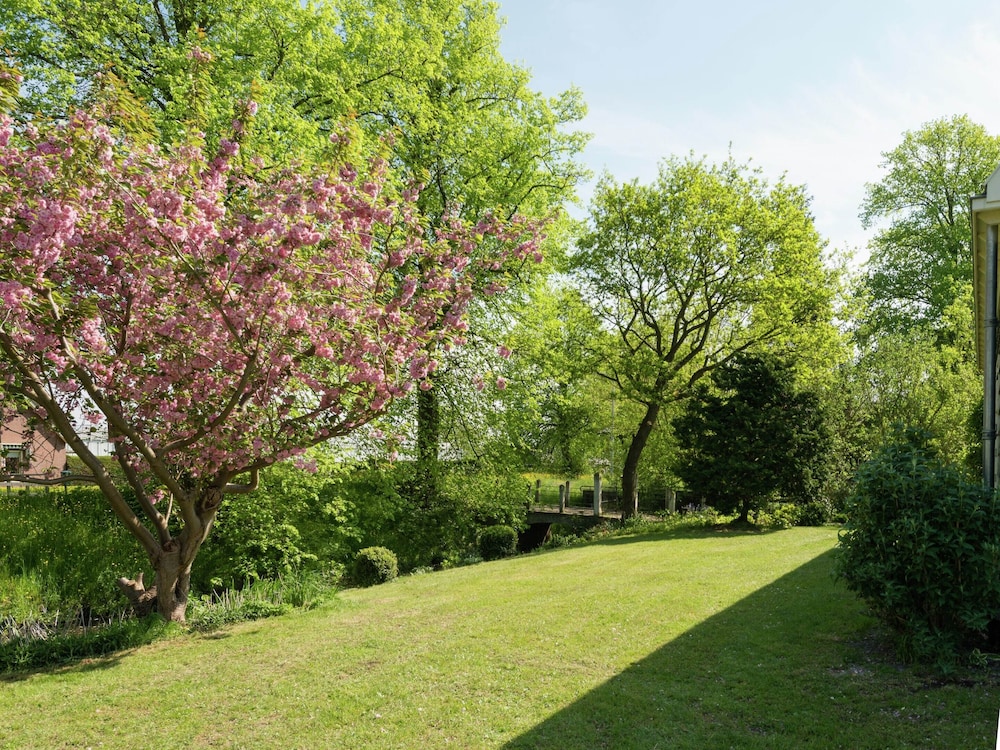 Inviting Holiday Home in Zuidoostbeemster near Center & Forest