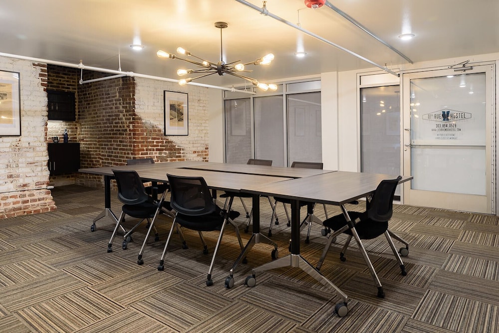 11th Avenue Hostel