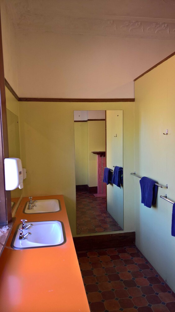 Manor House Backpackers