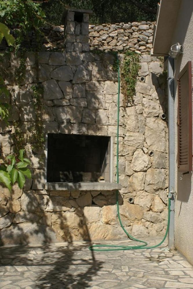 Photo 33