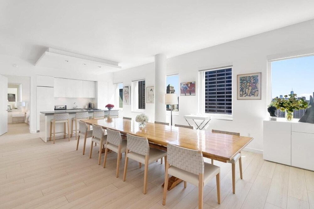 4 Bedroom Luxury Apartment - Grand Opening Promotion - 2