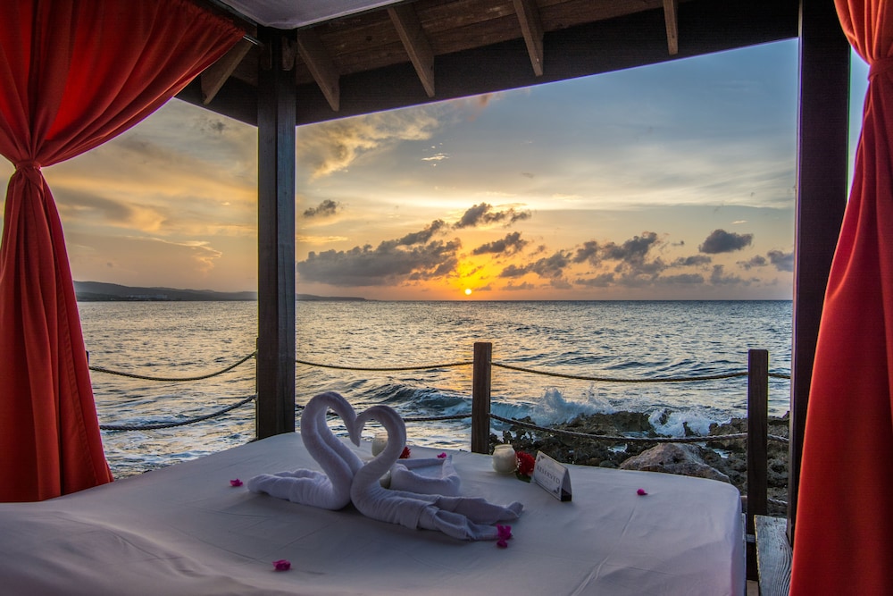 Jewel Paradise Cove Adult Beach Resort & Spa – All Inclusive
