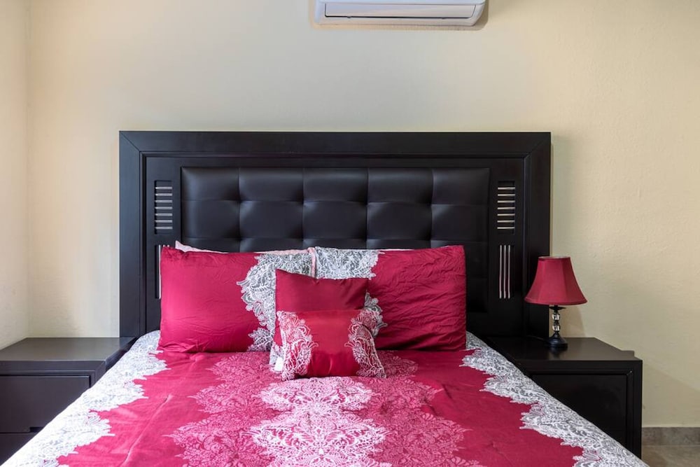 Apartment With Excellent In-town Location 1