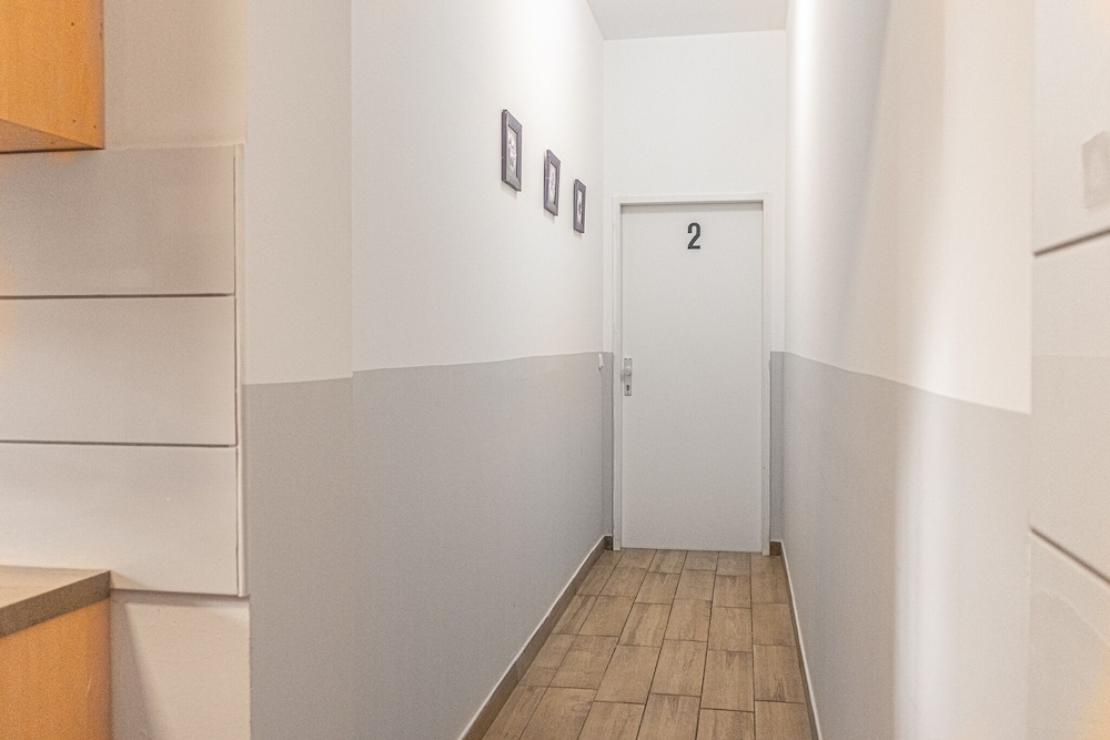 Relaxing 2BR shared Apt. U3 Enkplatz