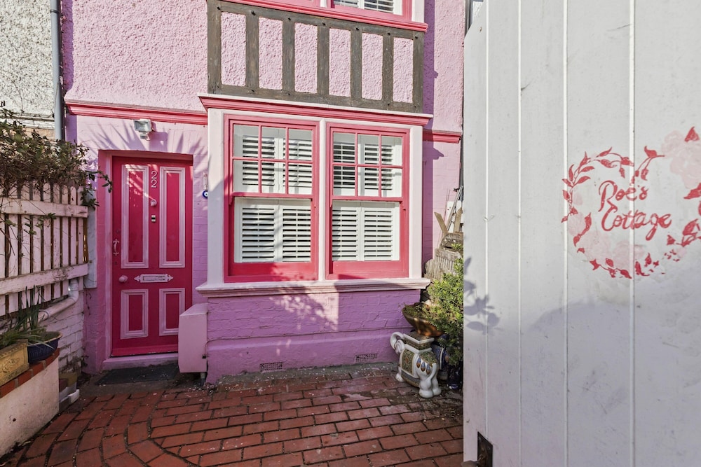 Rosey Cosy Cottage With Garden By My Getaways