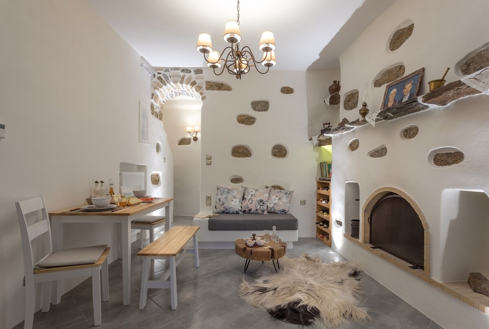 Marina s Traditional Stone House