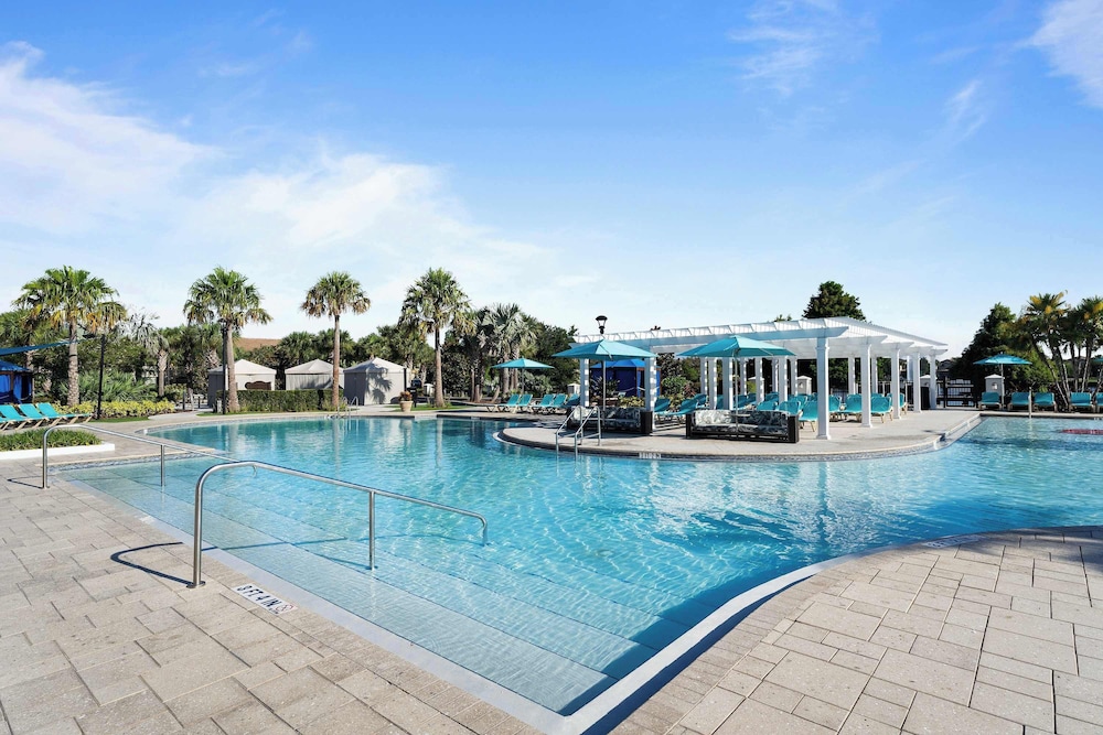 Loft & Leisure Villa 6 Bdrs!