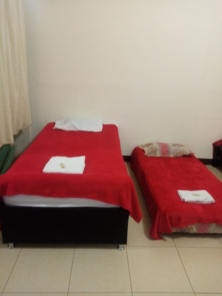 Hostal M. L Las tres b - Image 4