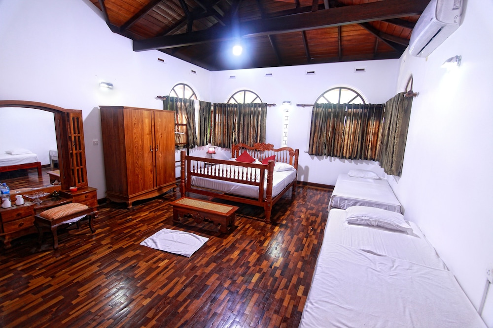 Rockwood Villa