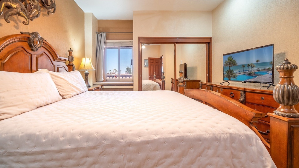 Sandy Feet Retreat Haven Oceanfront Condo