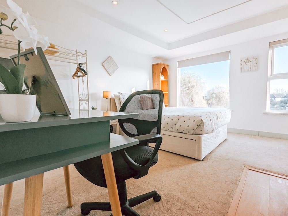The Isabella Studio by Richmond Park
