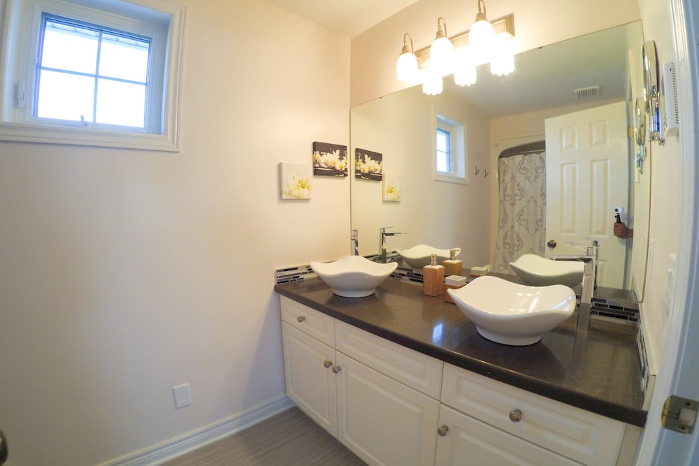 Niagara-on-the-Lake Vacations - Blue Skies Bed and Breakfast - Property Image 43