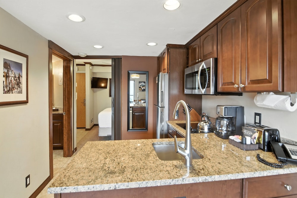 Ski-in/ski-out Beaver Run Retreat 1 Bedroom Condo