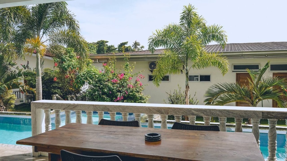 Tablas Seaview Homestay