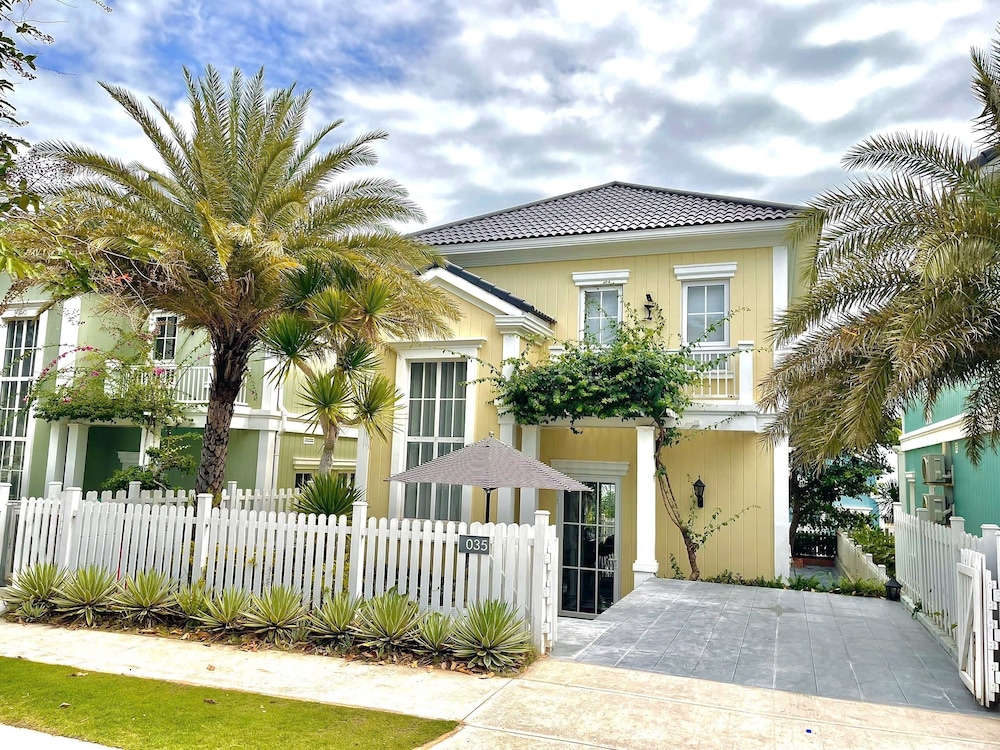 Refined Phan Thiet - Novaworld Villas