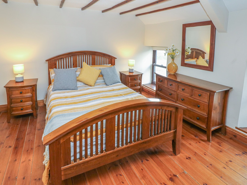 Inglenook Cottage view 4