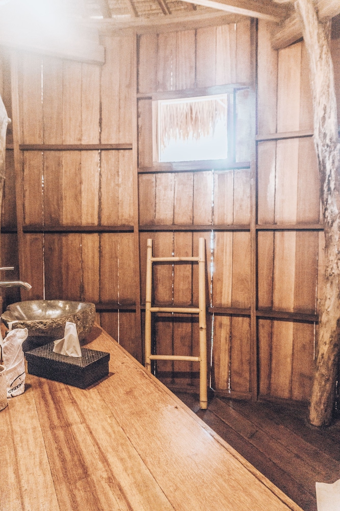 Gili Treehouses