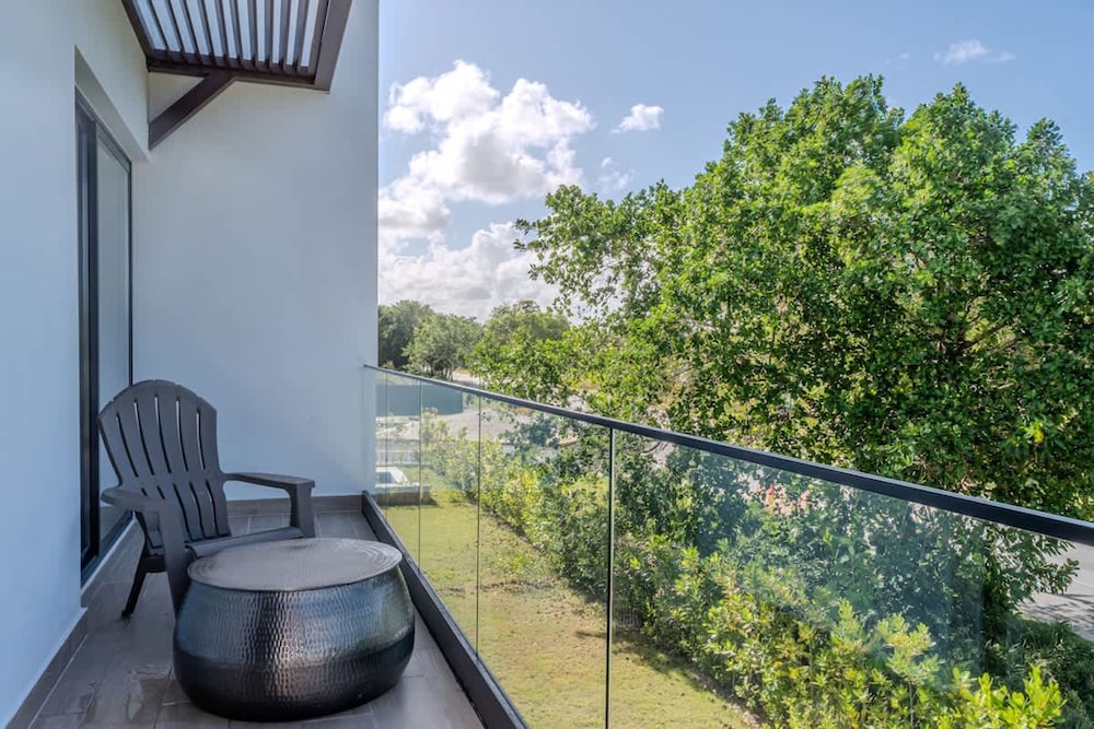 NOK Tropical 3BR Villa by Vistacana Rentals