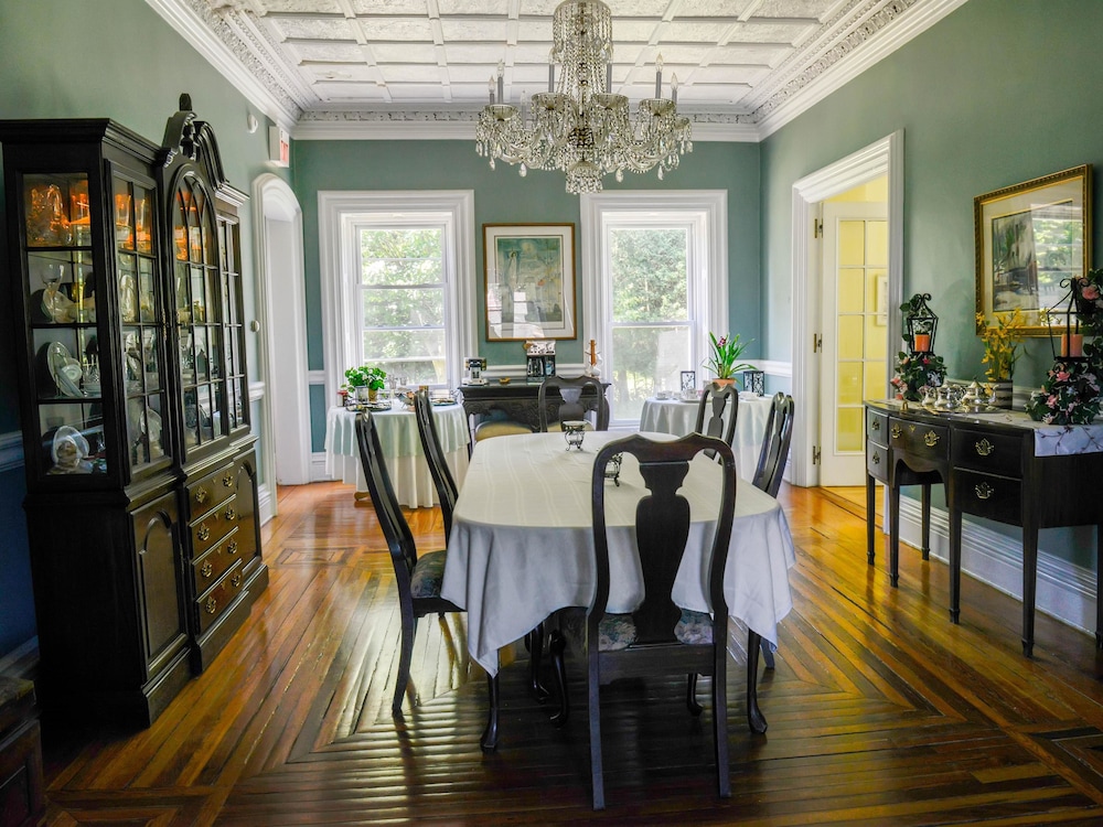 Marble Mansion Inn