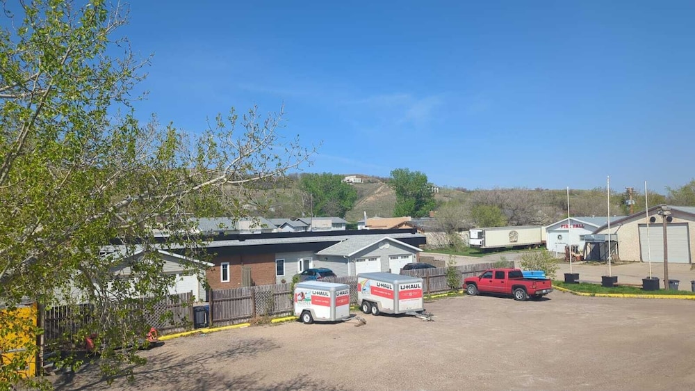 641 Grill & Motel