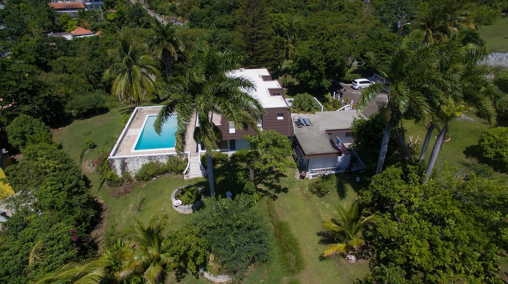 Burlingame Villa