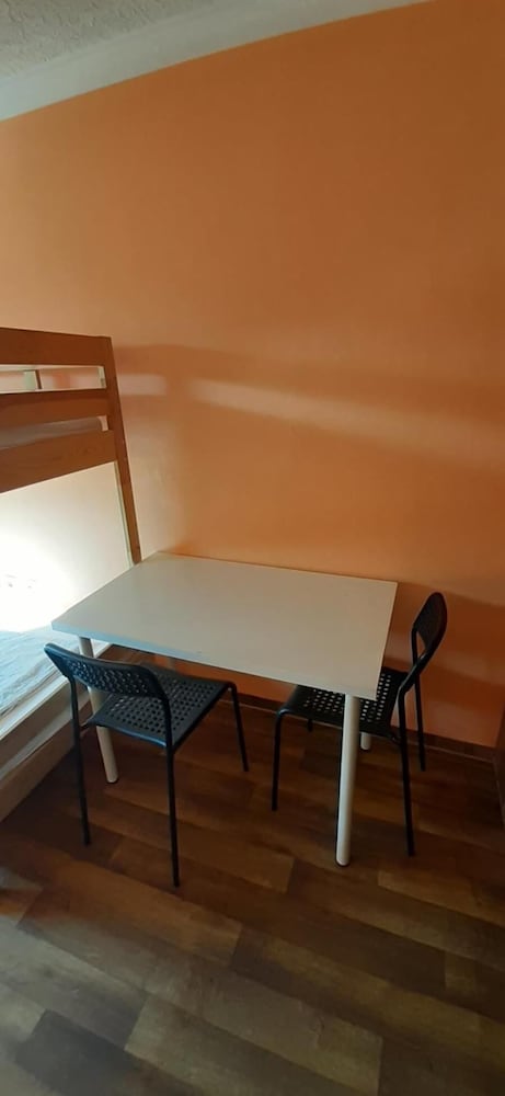 2-Rent Group Hostel Apartments EVE74