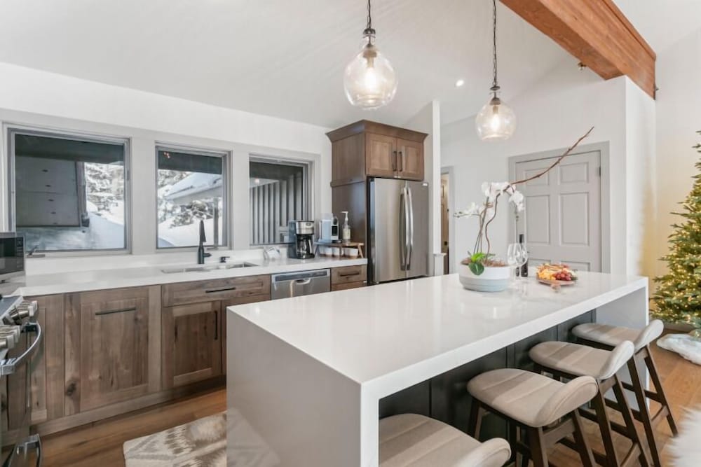 28 - Two Bedroom with Spa Enclave 2 Condo