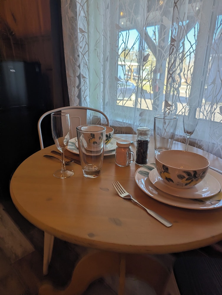 Feather Nest Inn