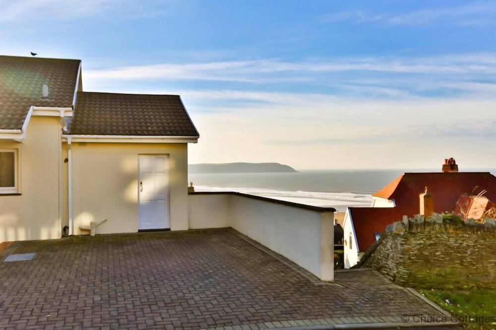 Woolacombe Garden Apartment 2 Bedrooms view 4