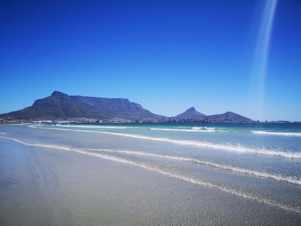 Family Cape Town Beachfront Apartment