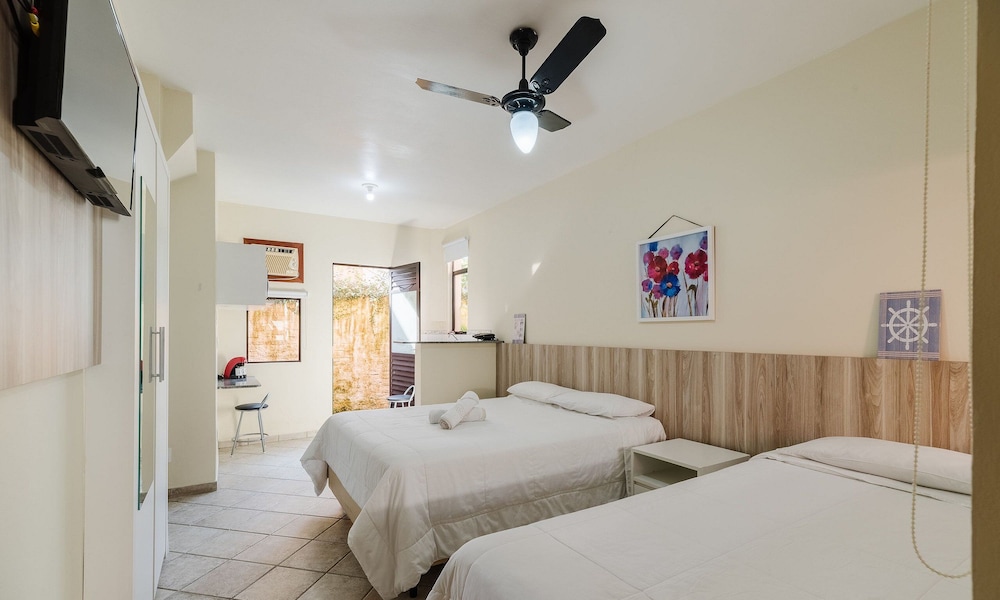JOFs Apartamentos c Piscina e Vista Mar