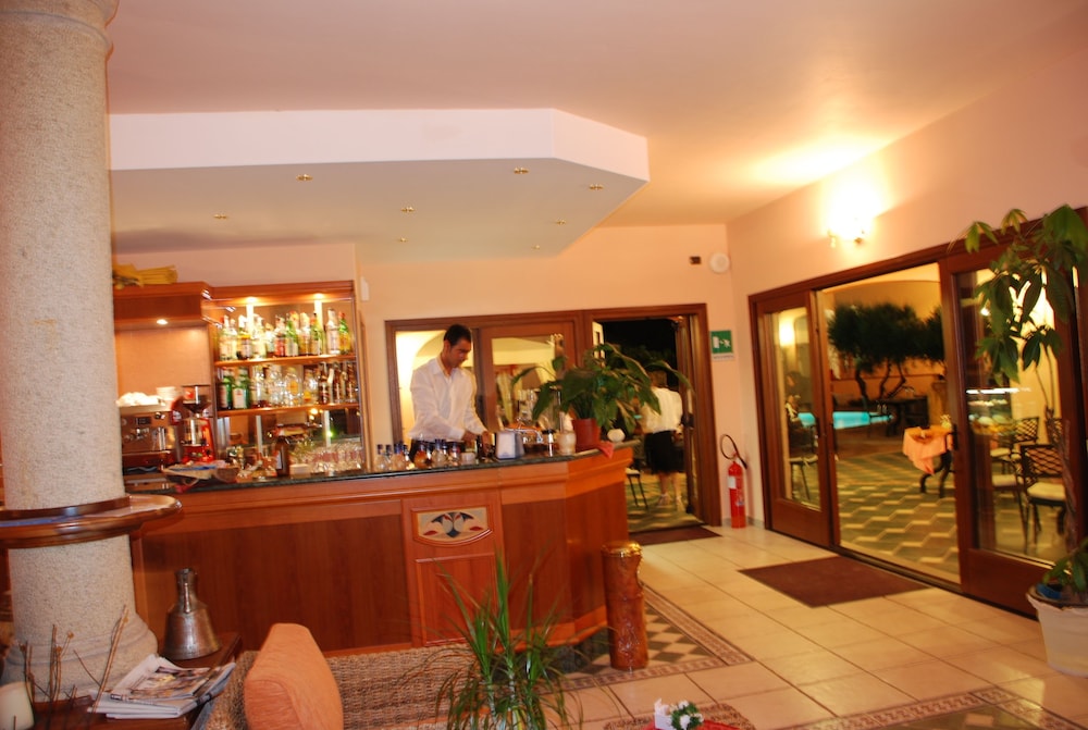 Albergo Residenziale Li Troni photo 3
