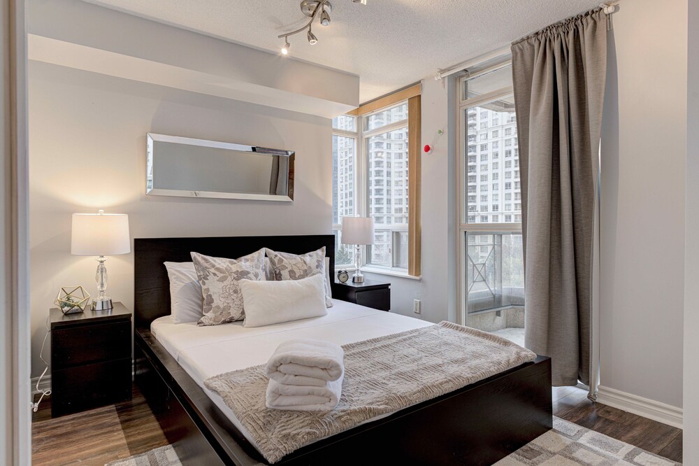 Pelicanstay at Square One Mall