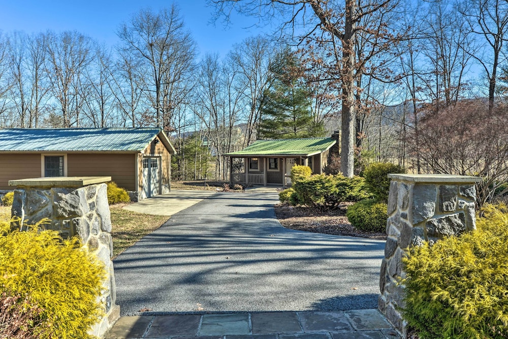 Hotel Berkeley Springs Haven w/ Sleepy Creek Access! - Image 1