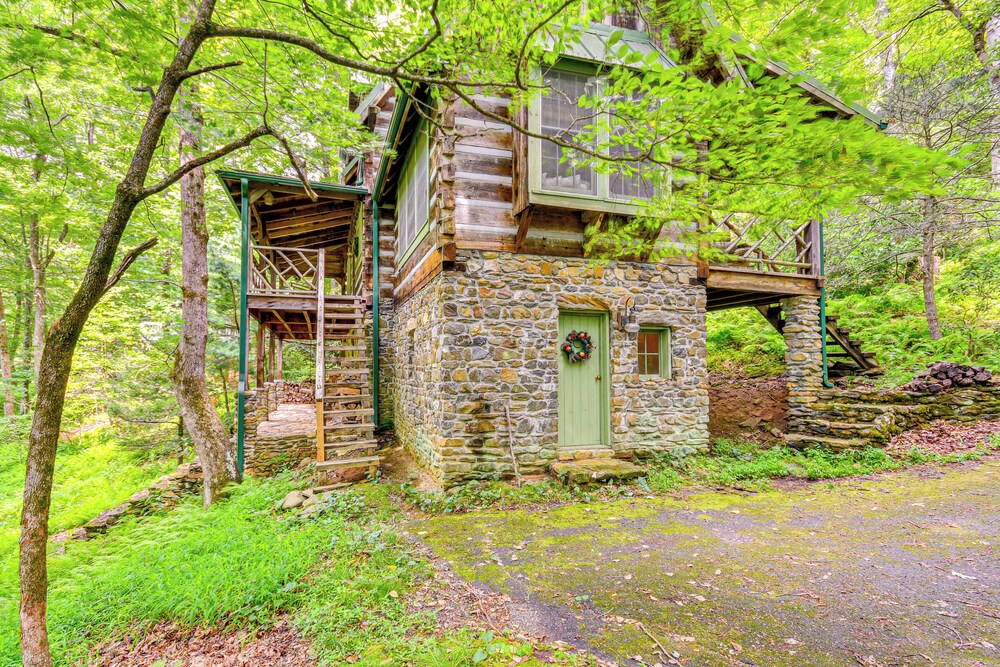 Peaceful Burnsville Cabin By South Toe River!